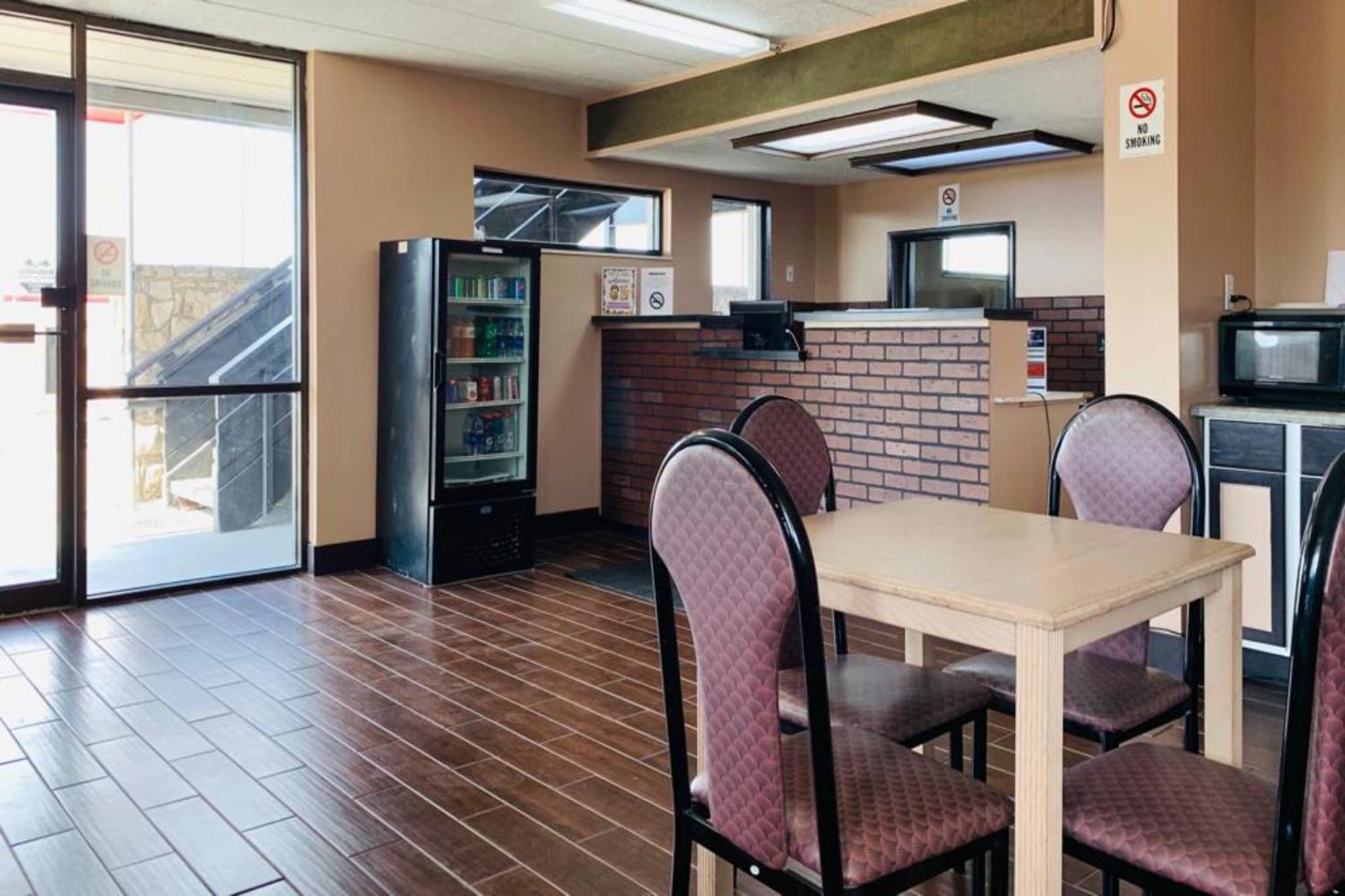 Economy Inn Of Holland Ngoại thất bức ảnh